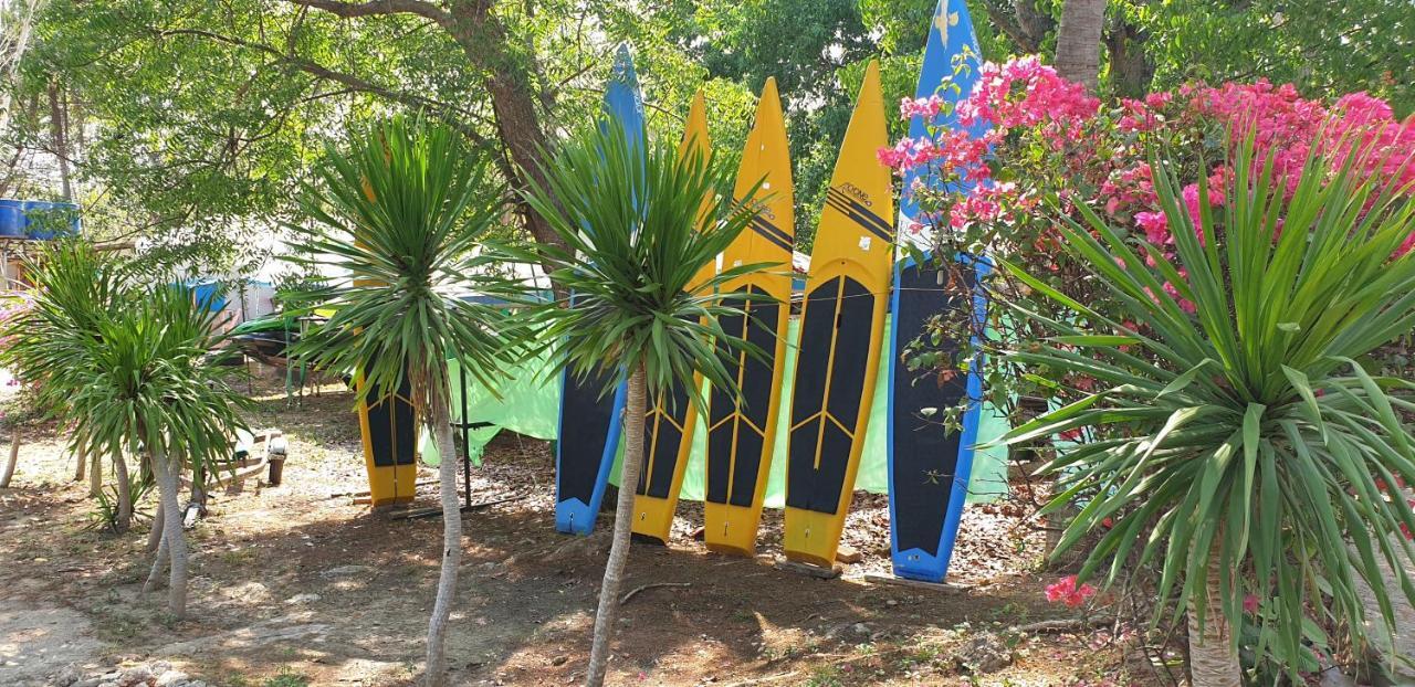 Mactan Newtown Condo With Garden And Ocean View 8Newtown Blvd Lapu-Lapu City Exterior photo
