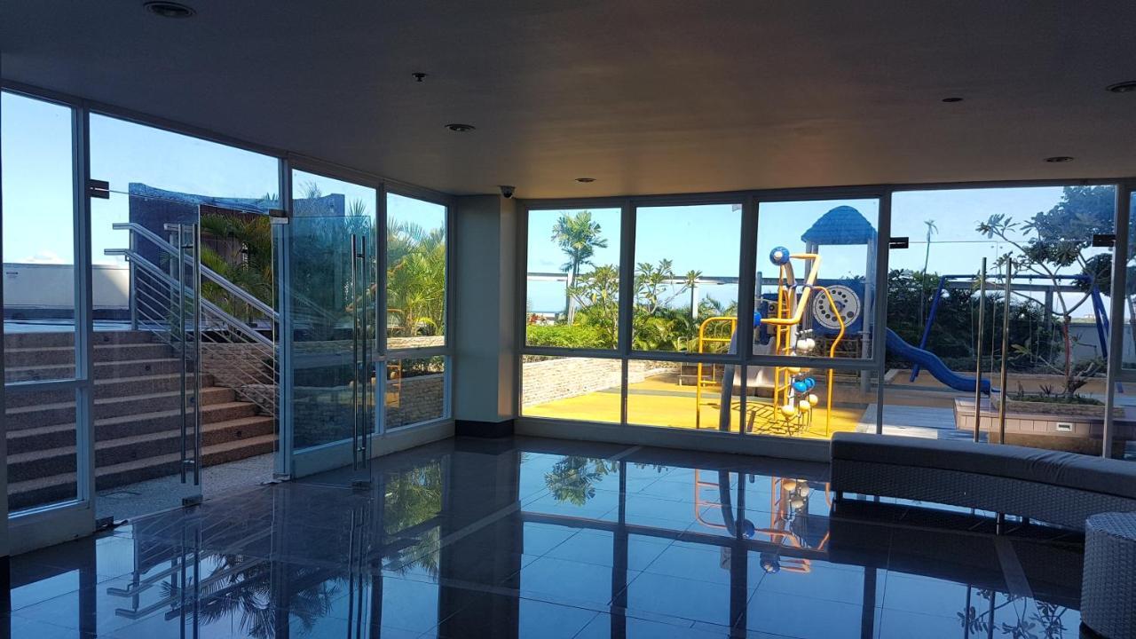 Mactan Newtown Condo With Garden And Ocean View 8Newtown Blvd Lapu-Lapu City Exterior photo